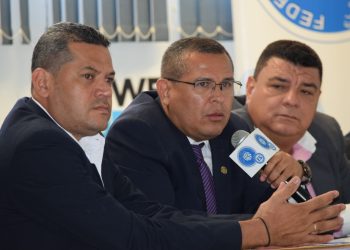 Renuncian dos dirigentes de FESFUT que cobraban $1,500 en dietas por mes