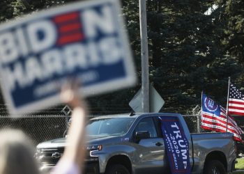 ¿Como Biden y Trump difieren en política exterior?