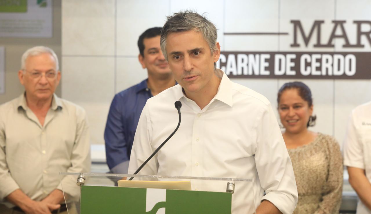 «Dios bendiga Surf City», destacó Carlos Calleja, presidente de Súper Selectos