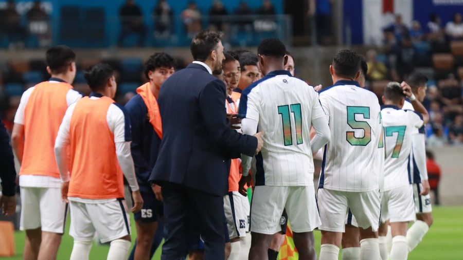 El entrenador de la Selecta, David Dóniga habló de los hermanos Gil