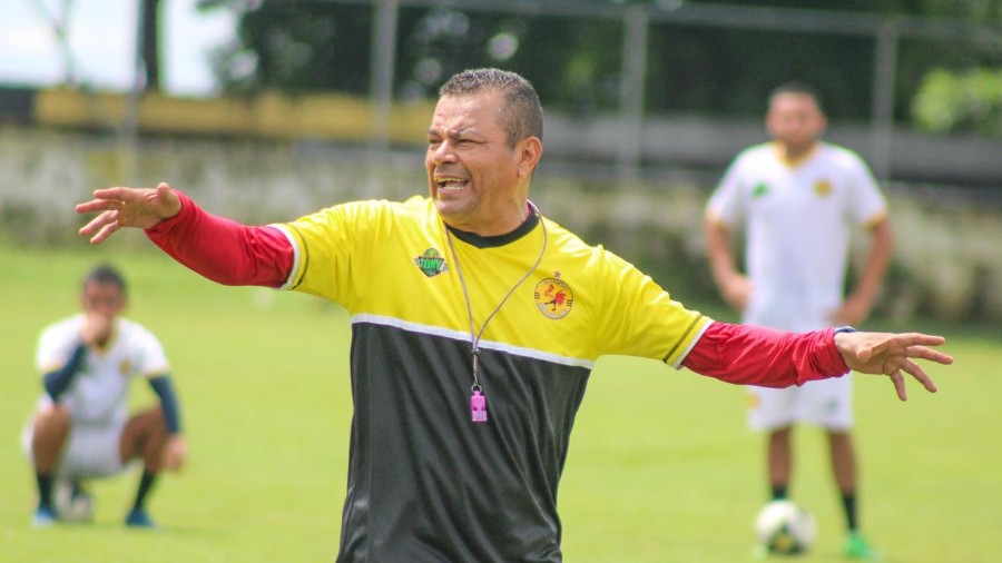 Los galleros anunciaron la salida del entrenador y dos jugadores, ante los malos resultados