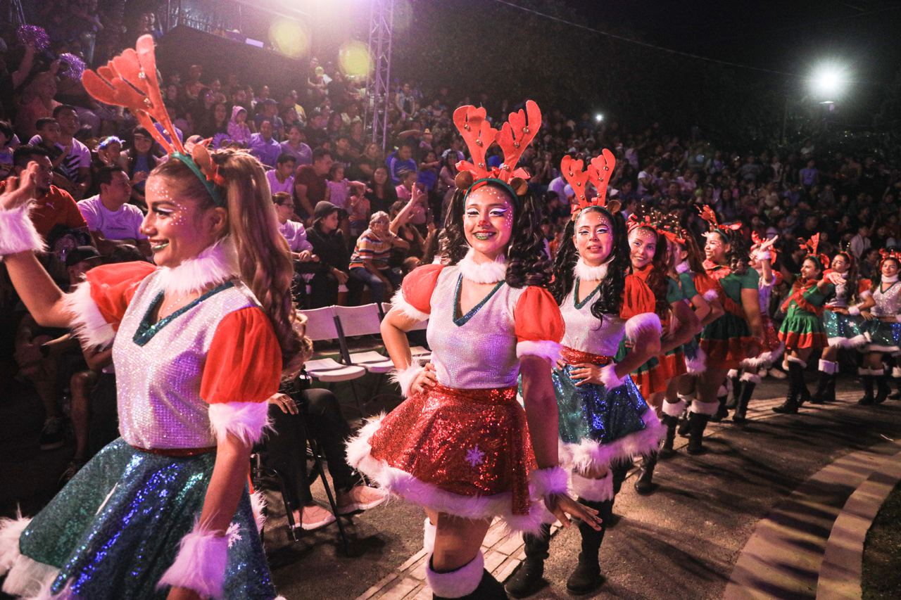 Más de 10,000 personas asisten a la inauguración de la Villa Navideña «Principito Magic»
