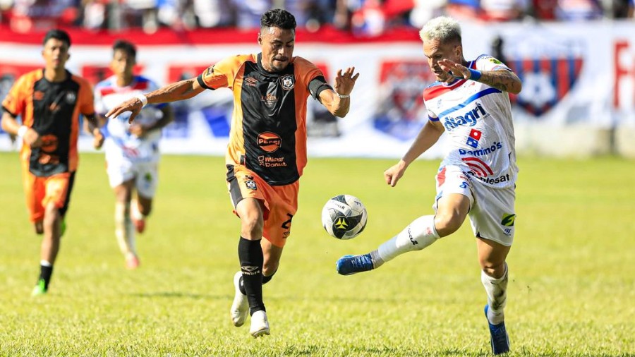 Aguila recibe al Firpo, el plato fuerte de este domingo