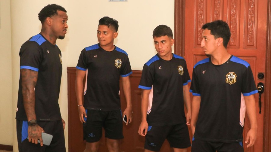 11 Deportivo ya está listo en San Salvador