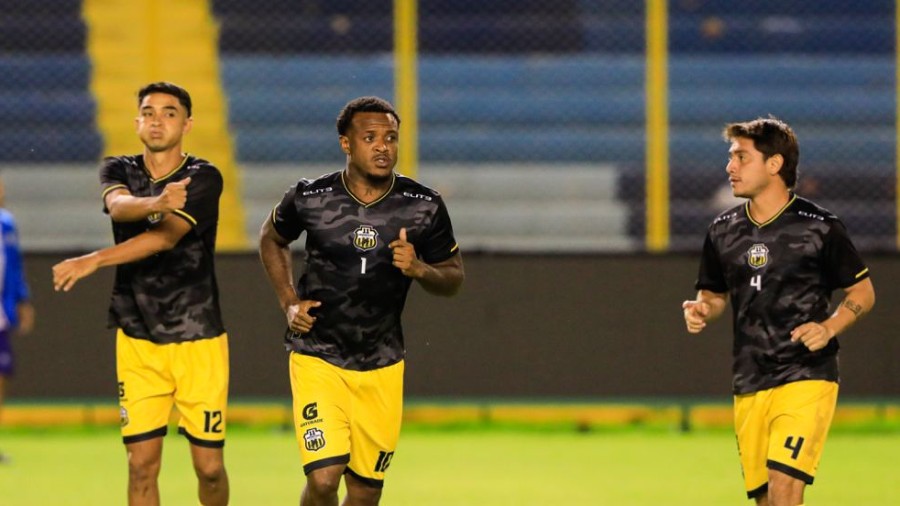 11 Deportivo inició con un panorama gris