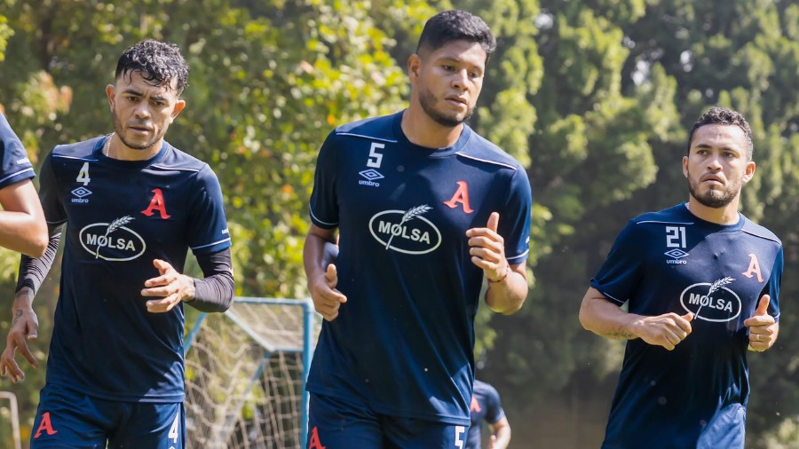 Los albos anunciaron un nuevo fichaje