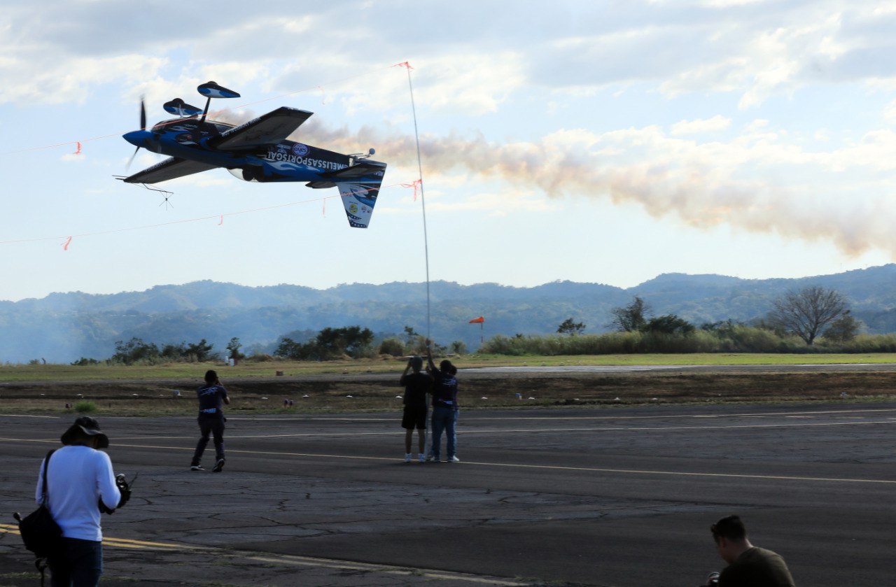 El Air Show Ilopango 2025 cerró con emociones al aire