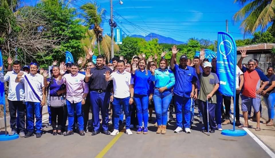 Obras Municipales renueva 1.2 kilómetros en Ereguayquín, Usulután Este