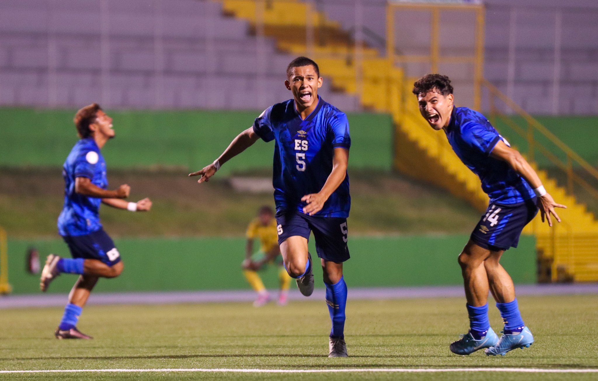 ¡El Salvador clasifica al Mundial de Qatar 2025!