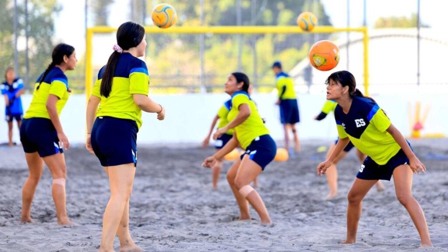La Selección de fútbol playa afina detalles hacia el Beach Soccer El Salvador 2025