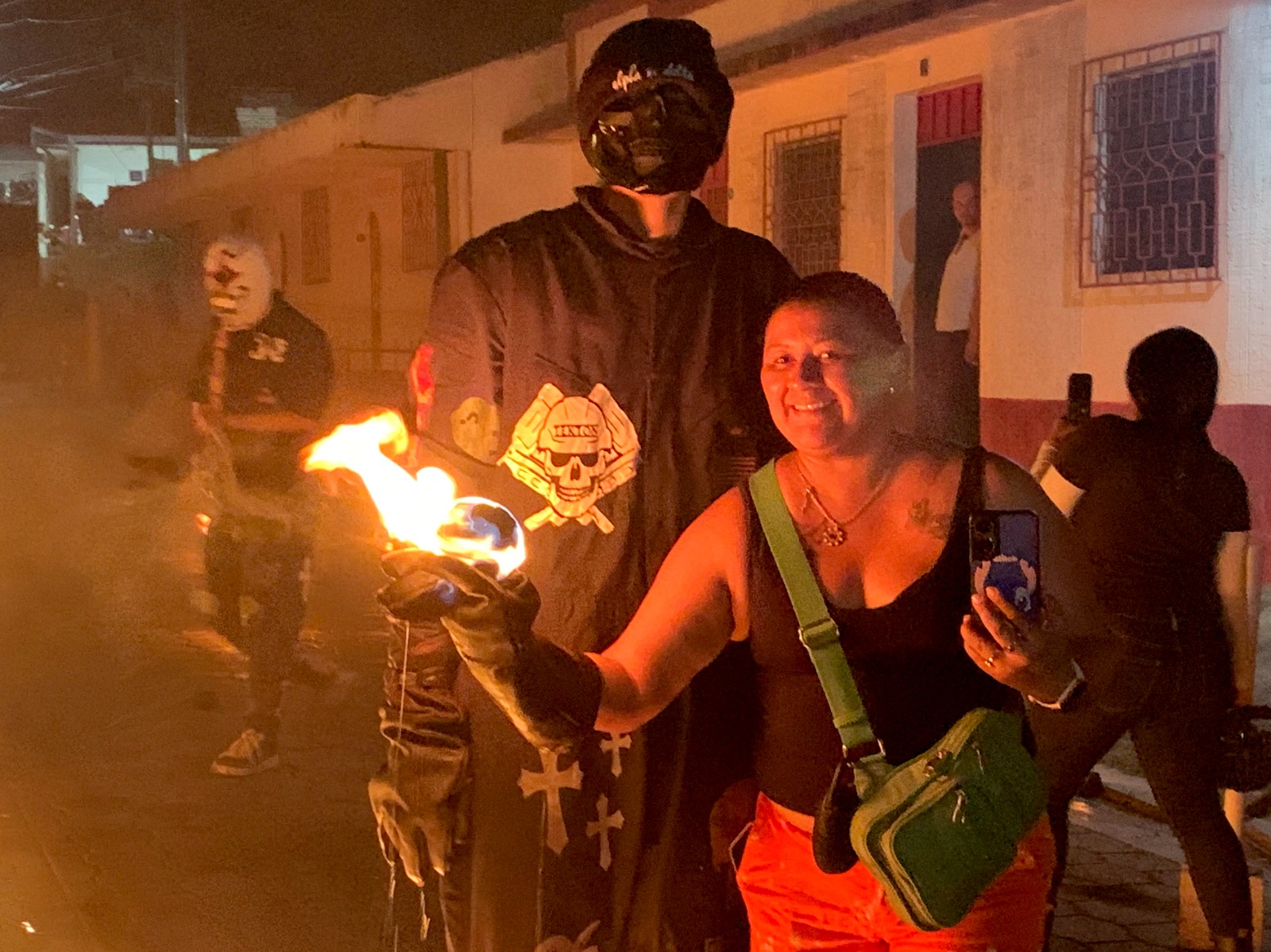 Las bolas de fuego formaron parte de las fiestas de Lolotique