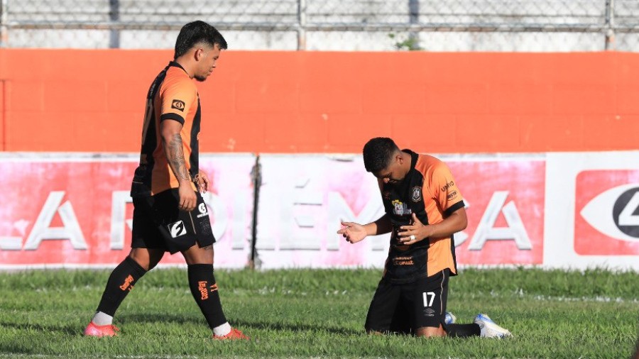 Los jugadores del Águila se quejan de problemas de salarios