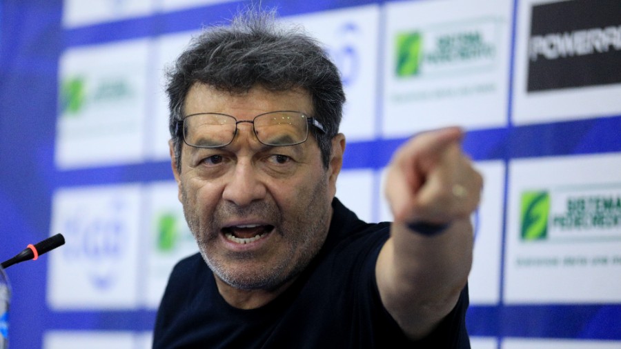 Hugo Pérez confesó que en la Fesfut le prohibieron hablar con Yamil Bukele