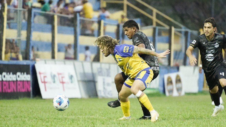 Limeño se reencontró con la victoria al vencer 2-0 al 11 Deportivo