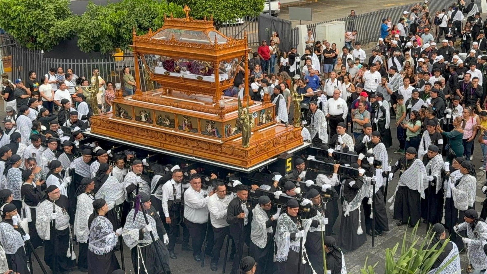 Hermandad del Santo Entierro de Sonsonate celebró 150 años
