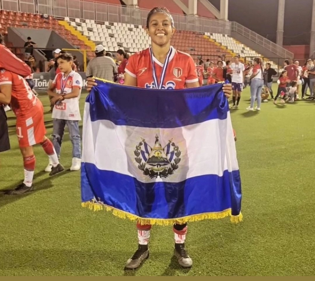 La salvadoreña Abigail López se coronó en Nicaragua