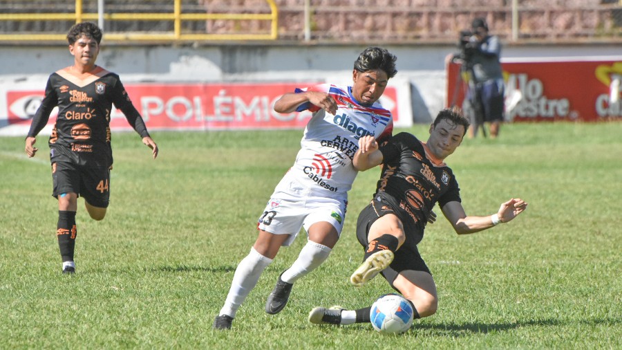 Águila venció a Firpo y sacó doble provecho