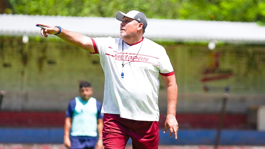 Dowson Prado criticó al arbitraje y a los medios deportivos