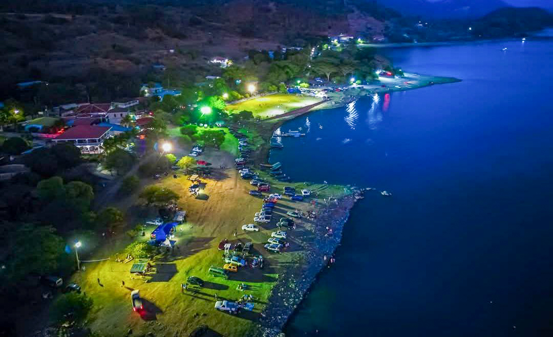 Impulsan el turismo nocturno en playas del lago de Güija, en Santa Ana