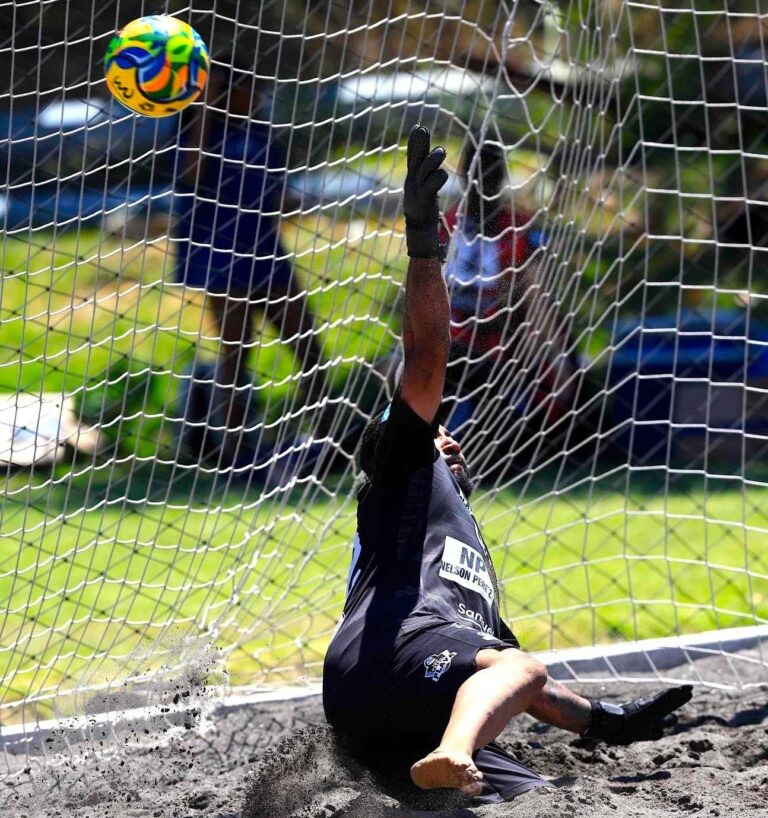 Garita Palmera es lider del grupo A en la Liga Playera
