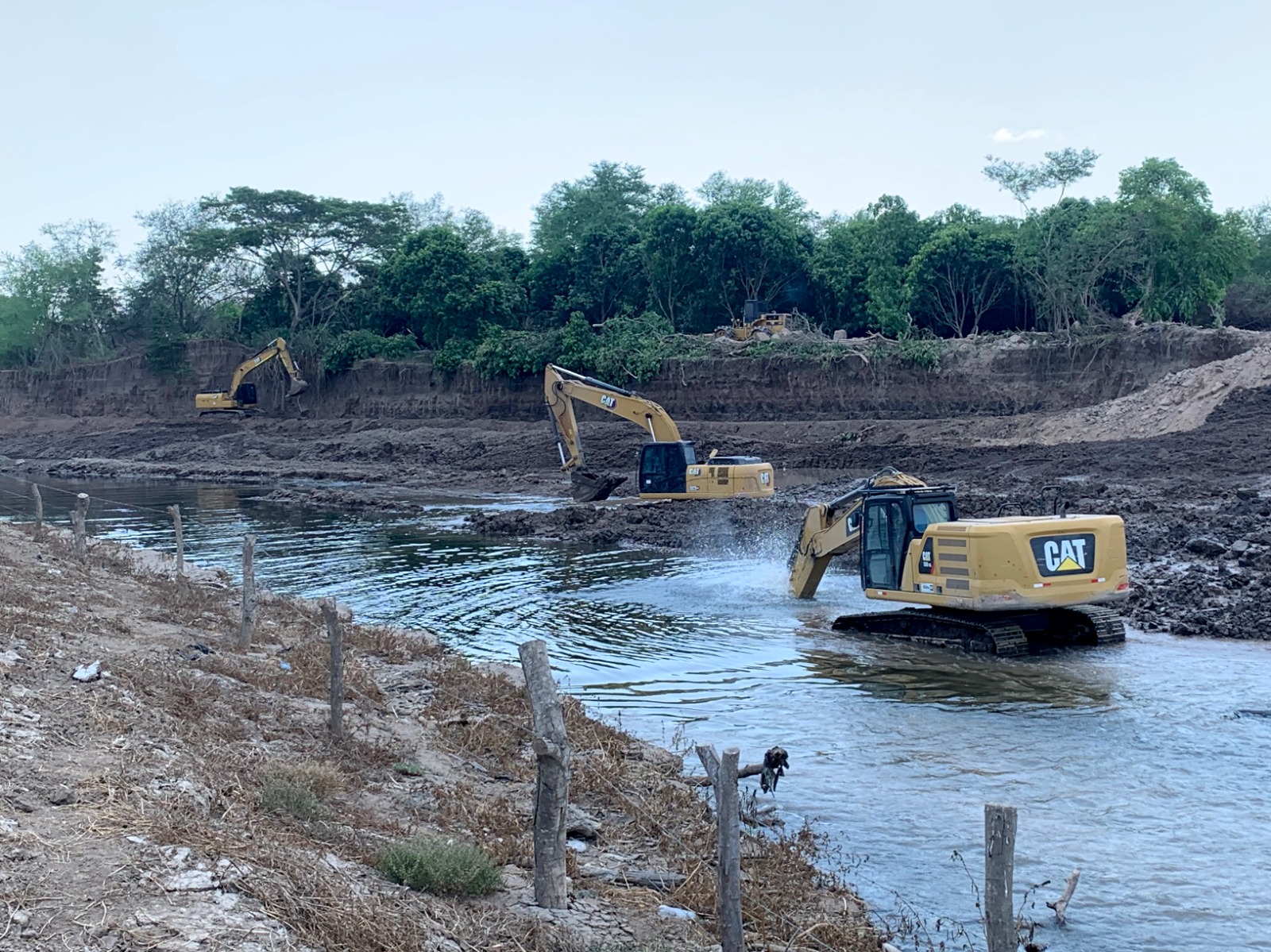 Reparación de bordas en el río Grande tiene un 60 % de avance