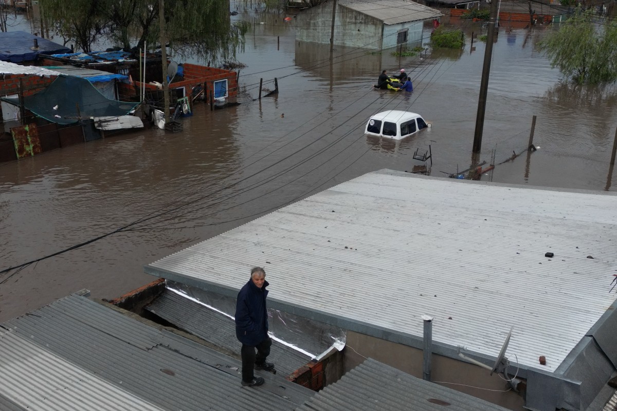 Tres desaparecidos y casi 3,000 evacuados por inundaciones en Argentina –  Diario El Salvador