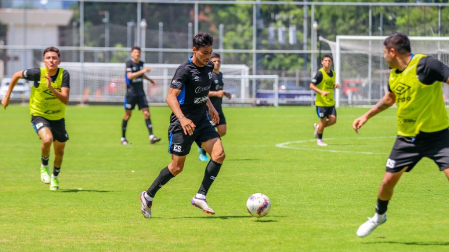 La Selecta se foguea ante Guatemala