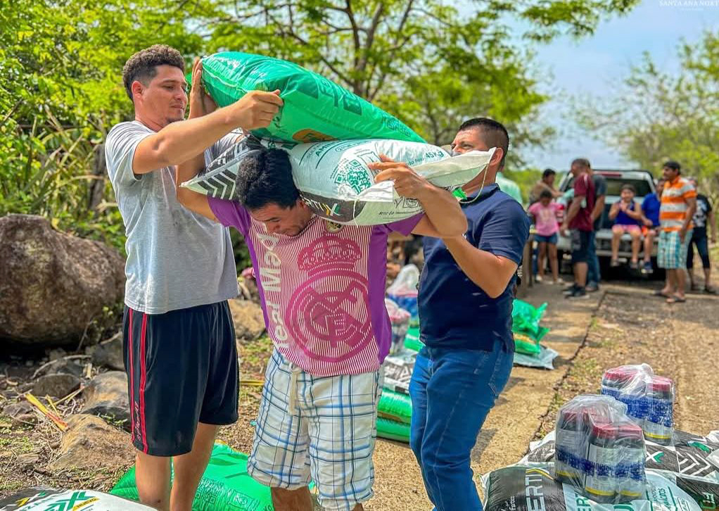 Benefician a 13,719 agricultores con insumos en Santa Ana Norte