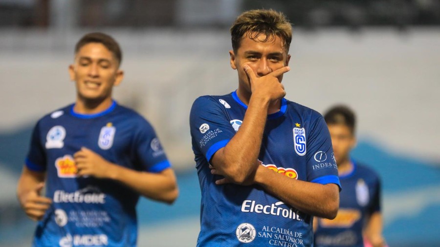 Los capitalinos toman ventaja al vencer 1-3 al Santa Tecla