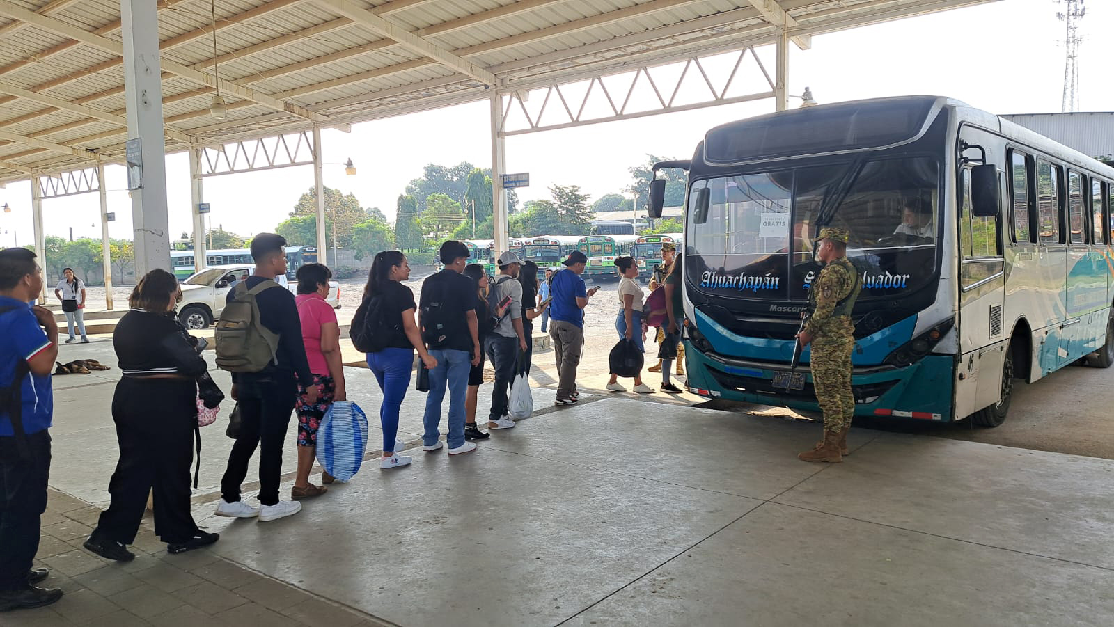 Aumentó la circulación de unidades de la ruta 202 en Ahuachapán