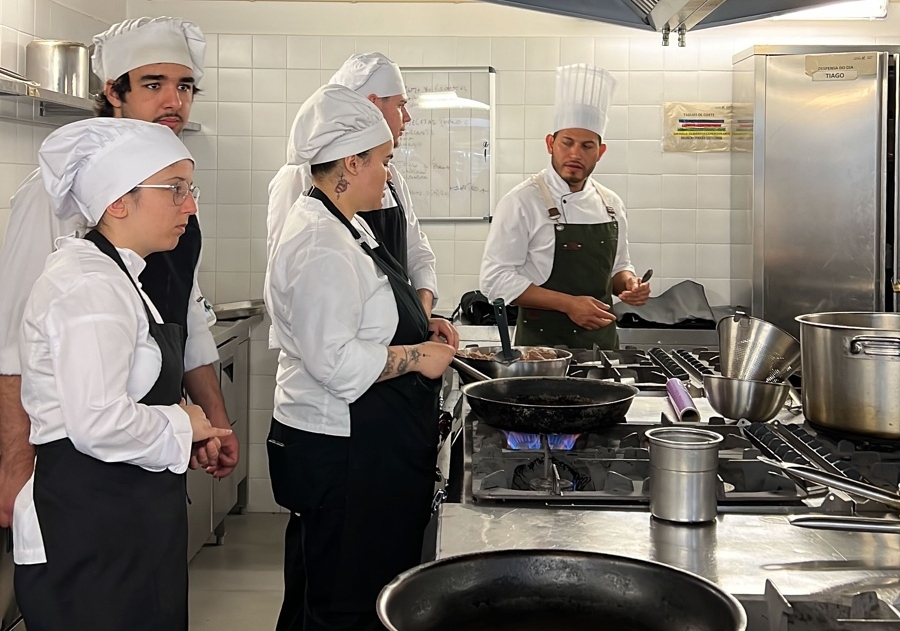 Promueven la gastronomía salvadoreña en Portugal