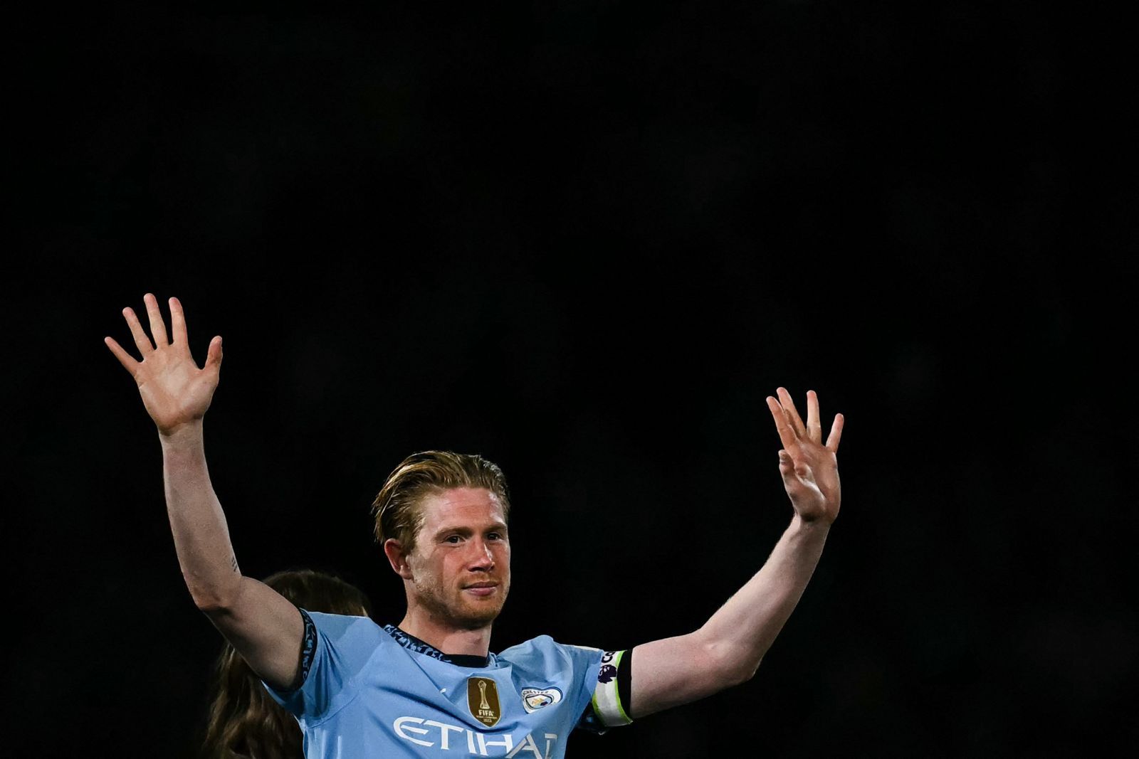 Despiden con honores a Kevin de Bruyne en el regreso de Rodri