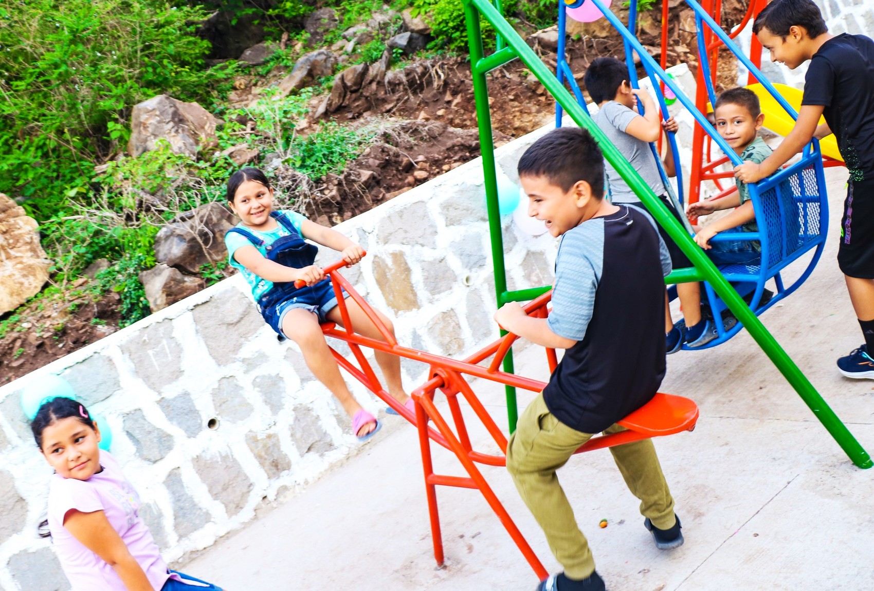 Inauguran parque en la comunidad Los Merino, en Apastepeque