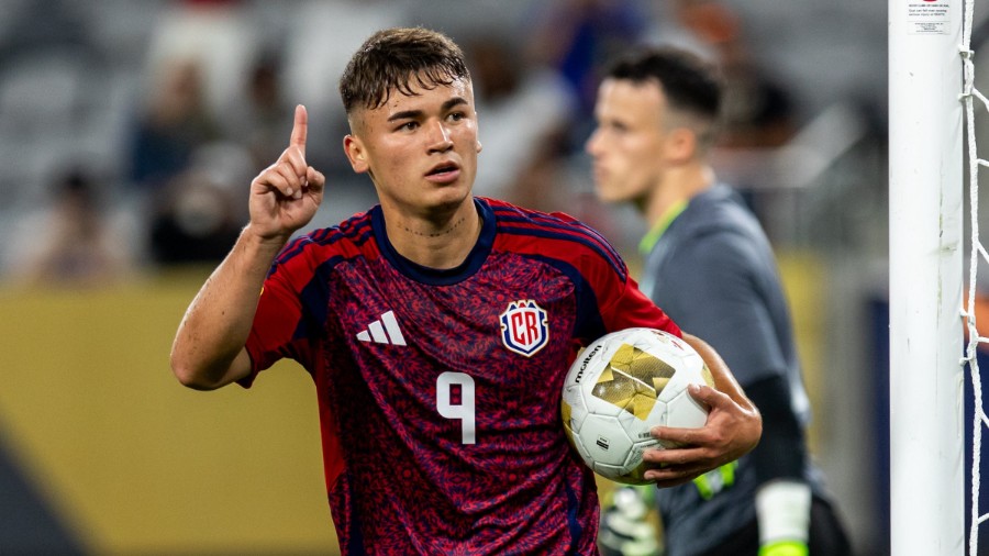 Costa Rica venció a Dominicana, otra vez, sufriendo y con remontanda
