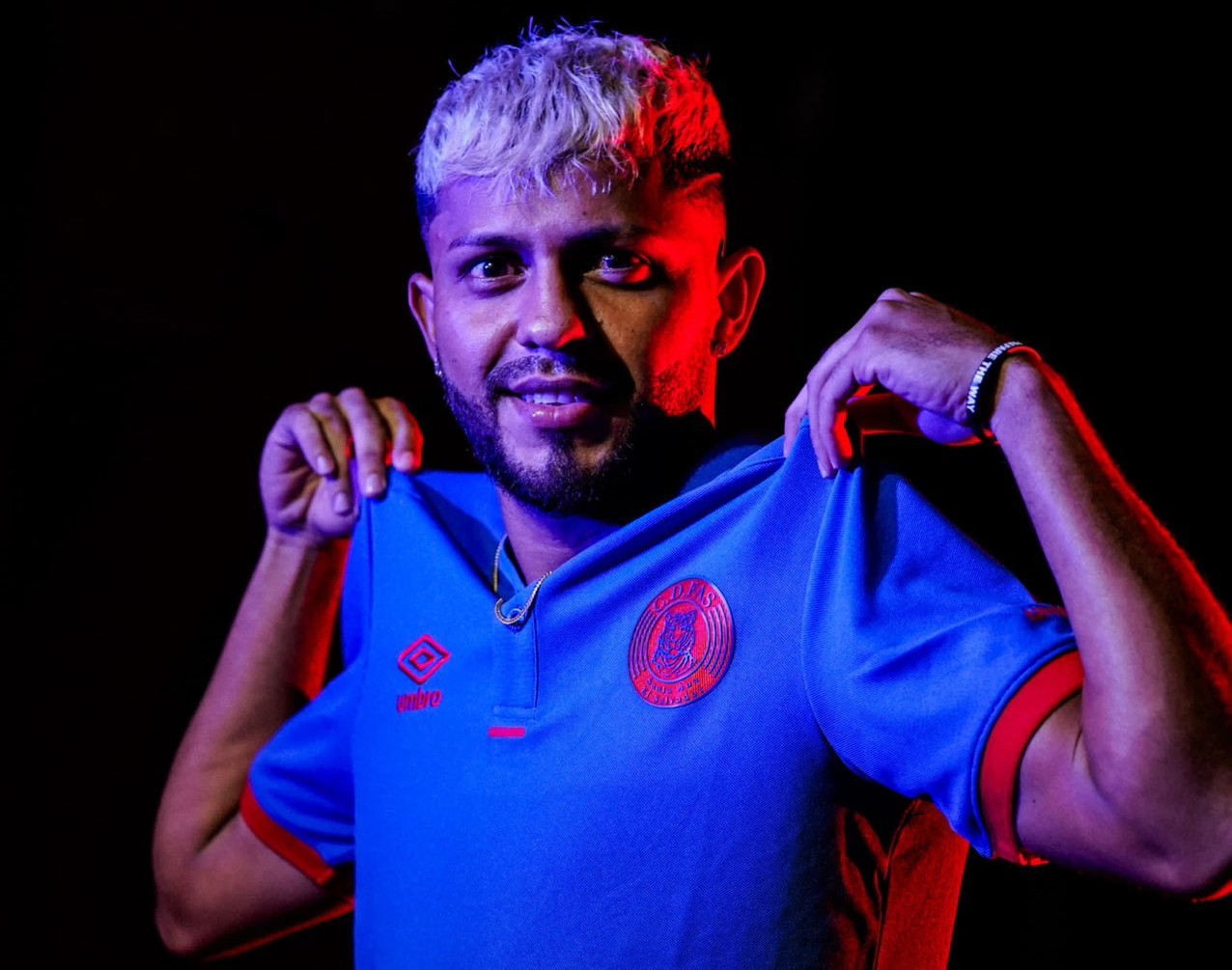 Roberto Melgar, segundo fichaje de FAS
