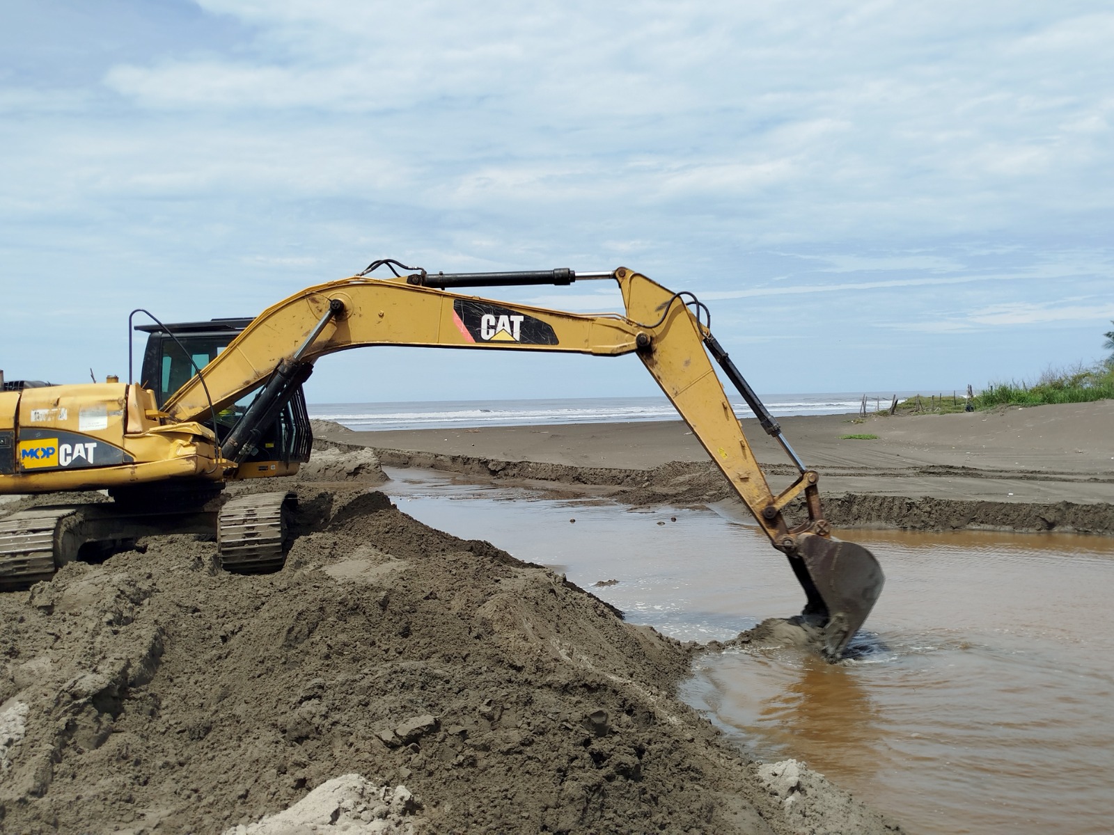 El Gobierno previene afectaciones en la playa El Cuco