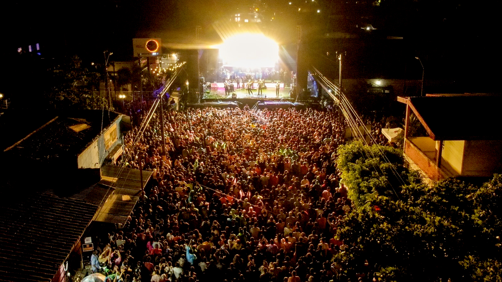 Hoy se lleva a cabo el tradicional carnaval juliano en Santa Ana