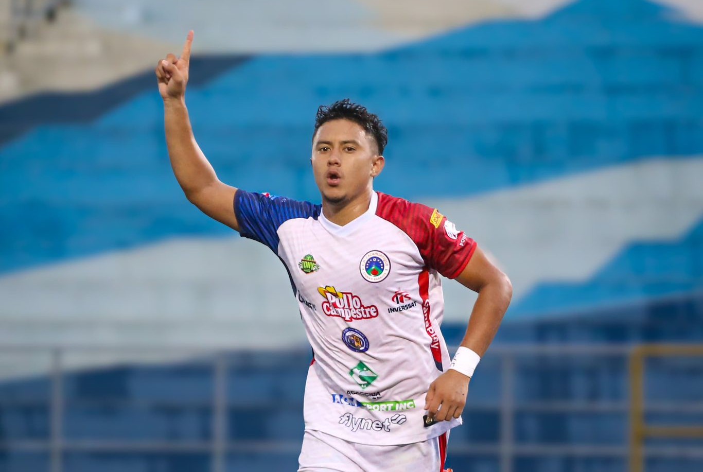 Juan Carlos Argueta le apunta a la Selección - Diario El Salvador