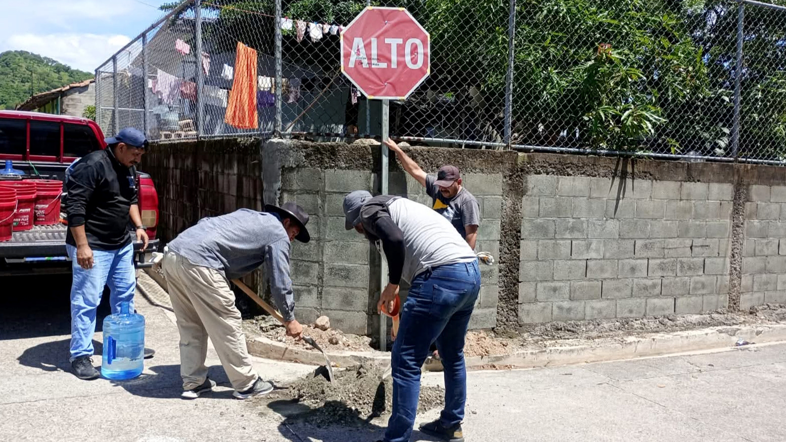 Señalizan el área urbana de Polorós, La Unión Norte