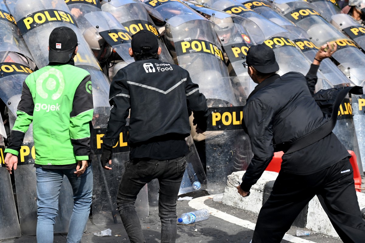 Tres muertos y TikTok suspendido en Indonesia tras protestas por brutalidad  policial – Diario El Salvador