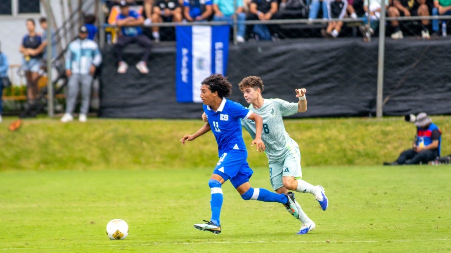 La Sub-15 de El Salvador enfrenta este viernes a Honduras