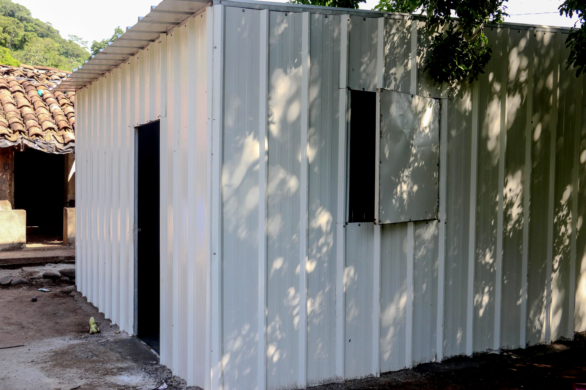 Comienza la construcción de viviendas temporales en San Lorenzo, Ahuachapán