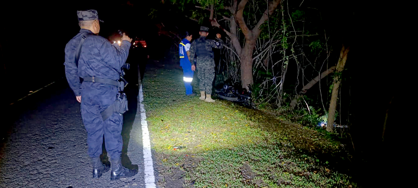 Tres fallecidos en un choque entre dos motocicletas en Usulután