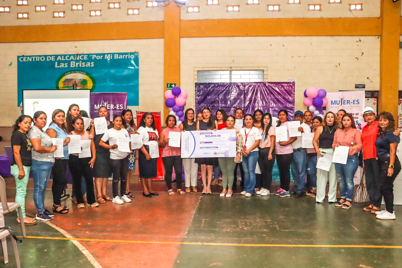 Emprendedoras son apoyadas con capital semilla en Santa Ana Este