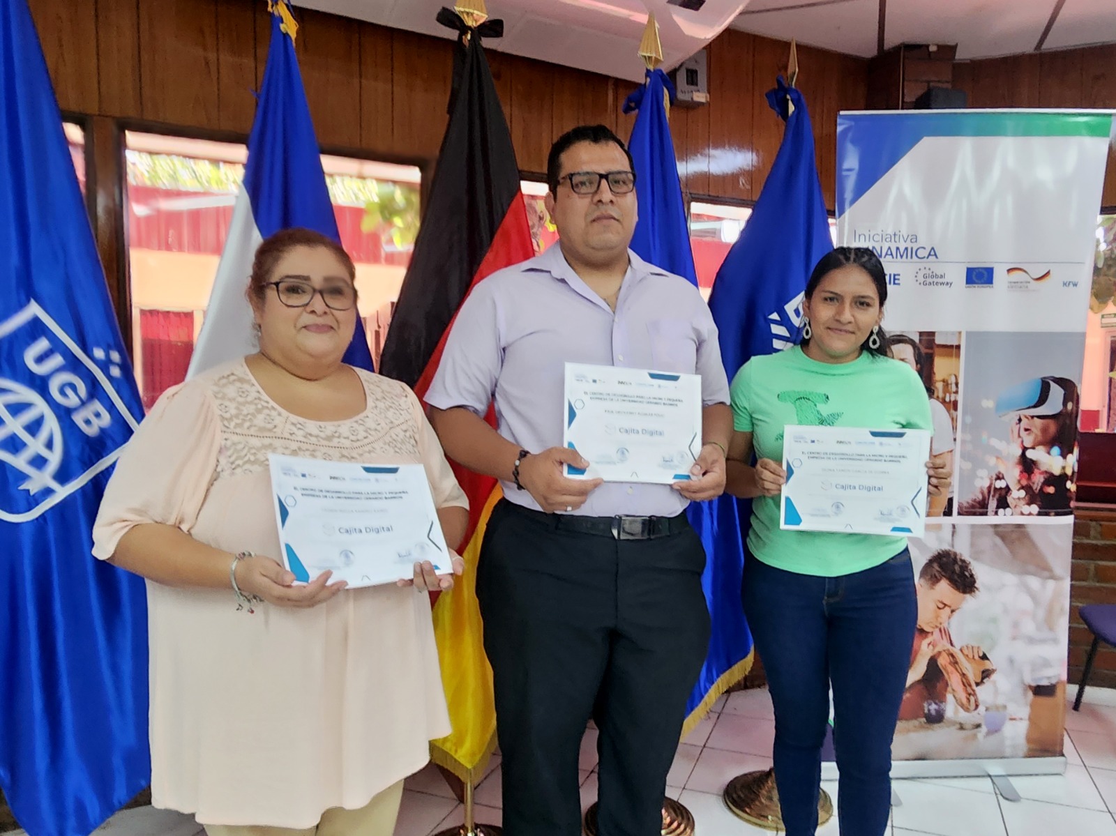 Mypes de Usulután fueron capacitadas con herramienta Cajita Digital