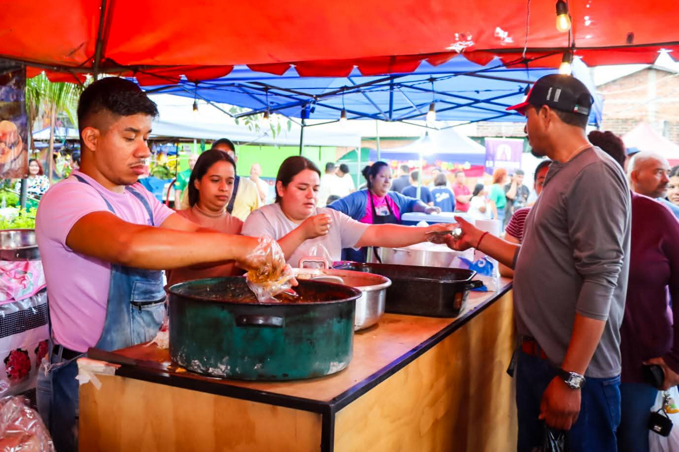 Llevaron a cabo el tercer festival de la cochinita en Atiquizaya