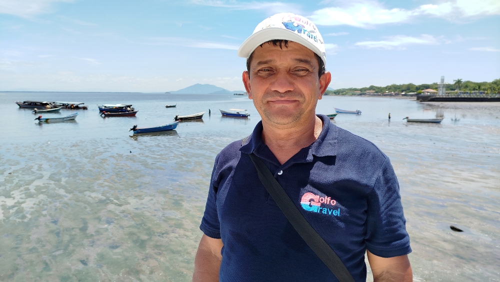 Mario es el precursor de la ruta turística del golfo de Fonseca