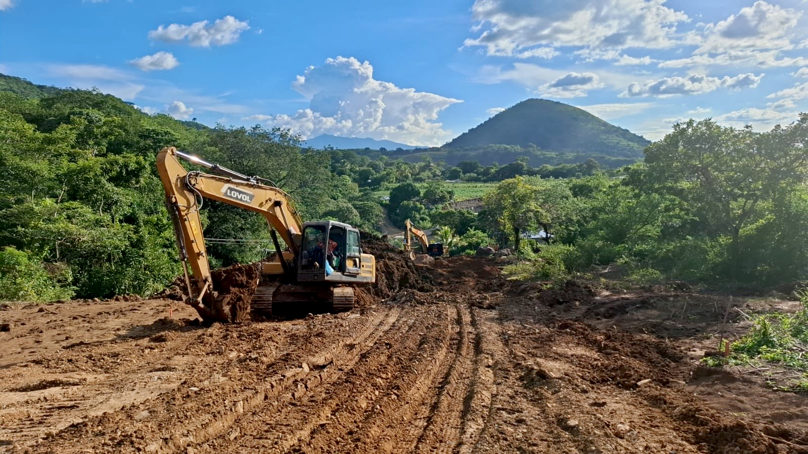Trabajos en calle de cantón El Coco tienen un avance del 50 %
