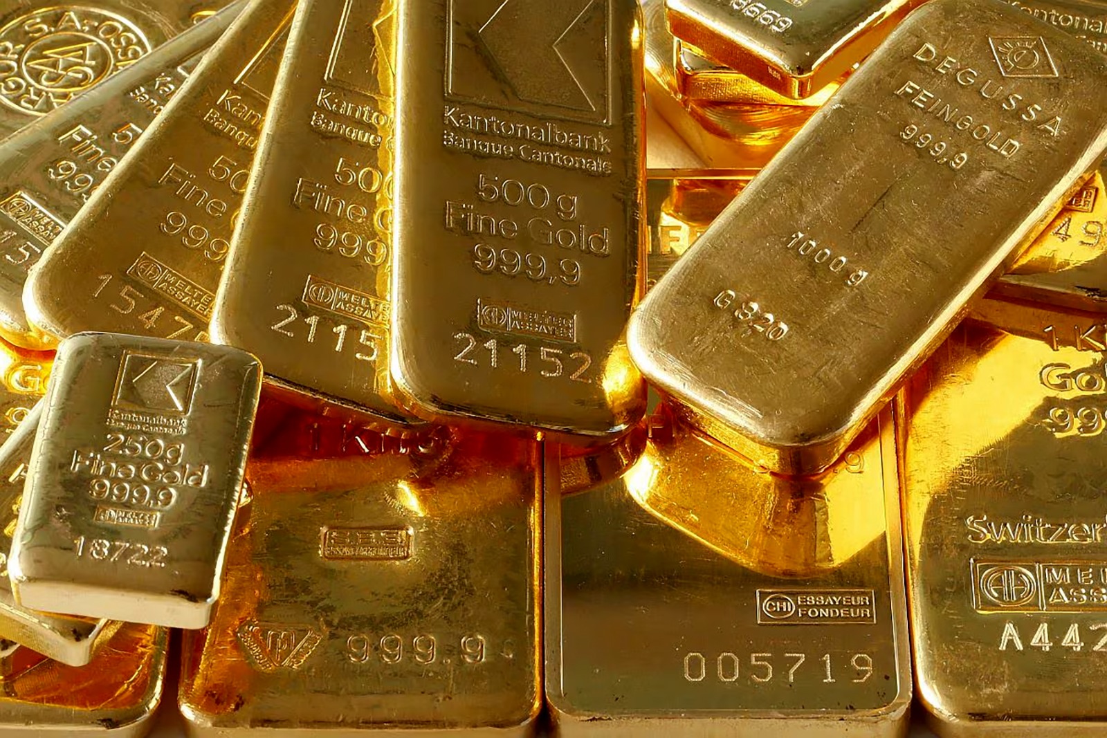El oro rompe nuevo récord al superar los $4,190 y la reserva del país ...