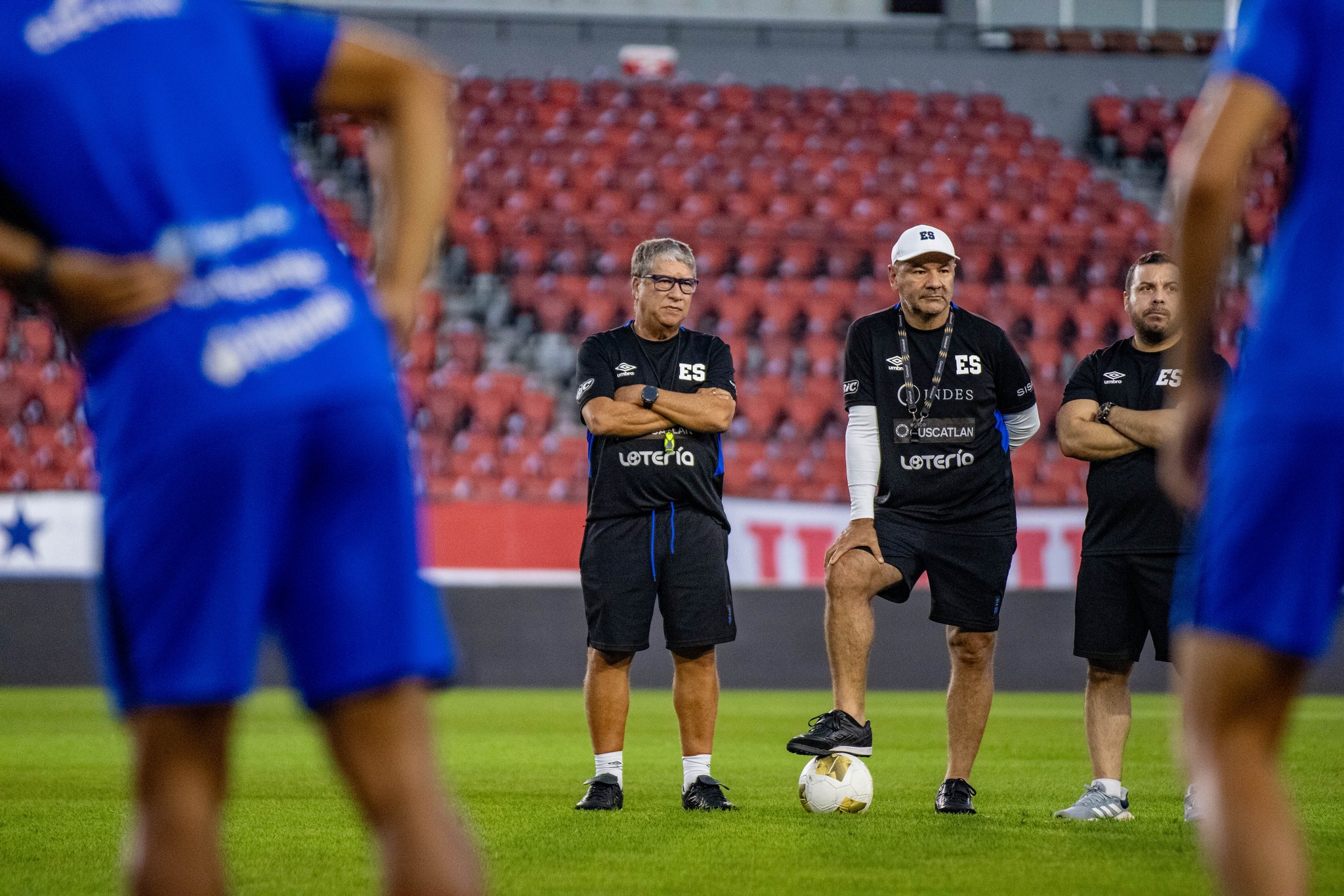 «El Salvador todavía no está para dar resultados», Bolillo Gómez, técnico de la Selecta